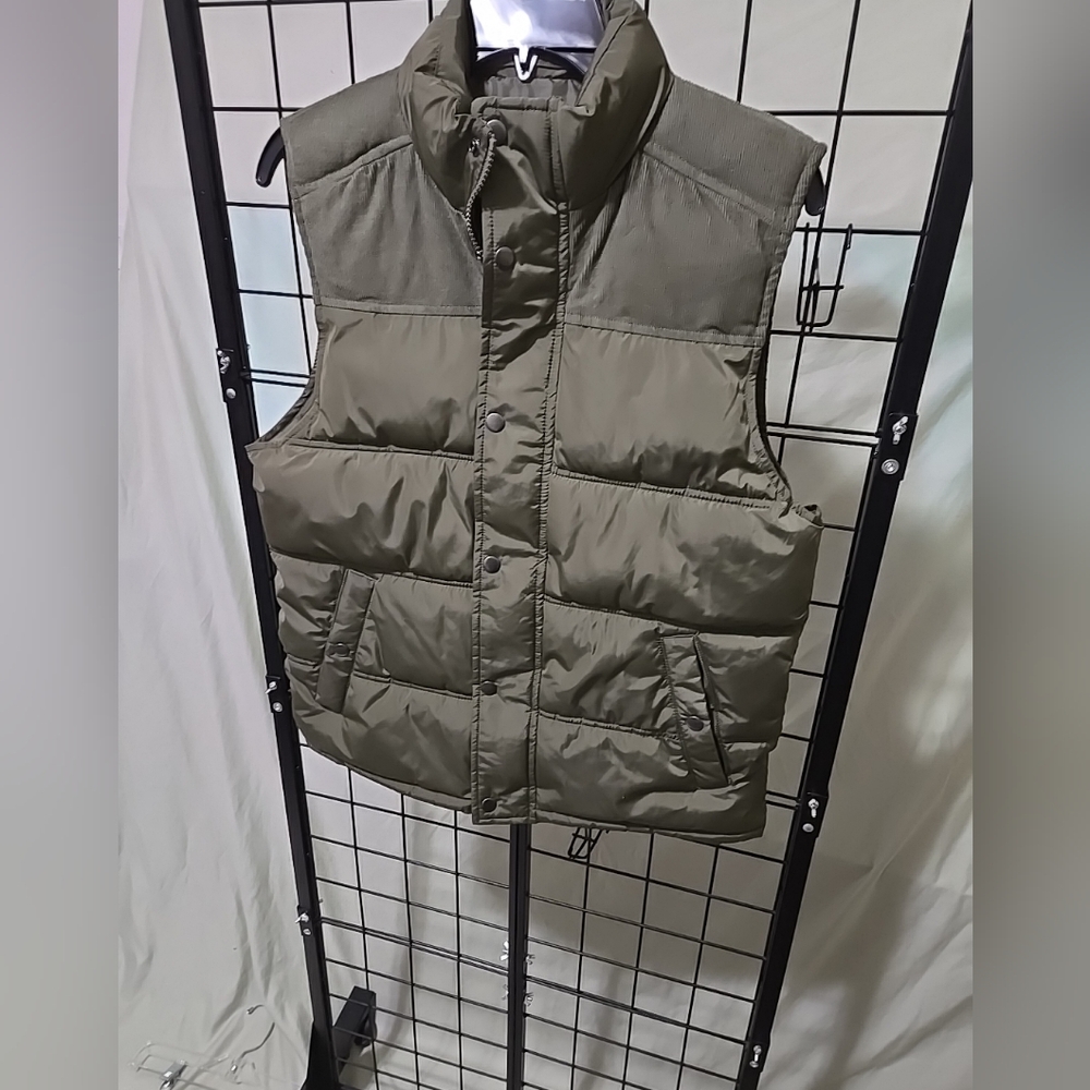 Goodfellow & Co Men's Size XL Corduroy Midweight Green Puffer Jacket Vest